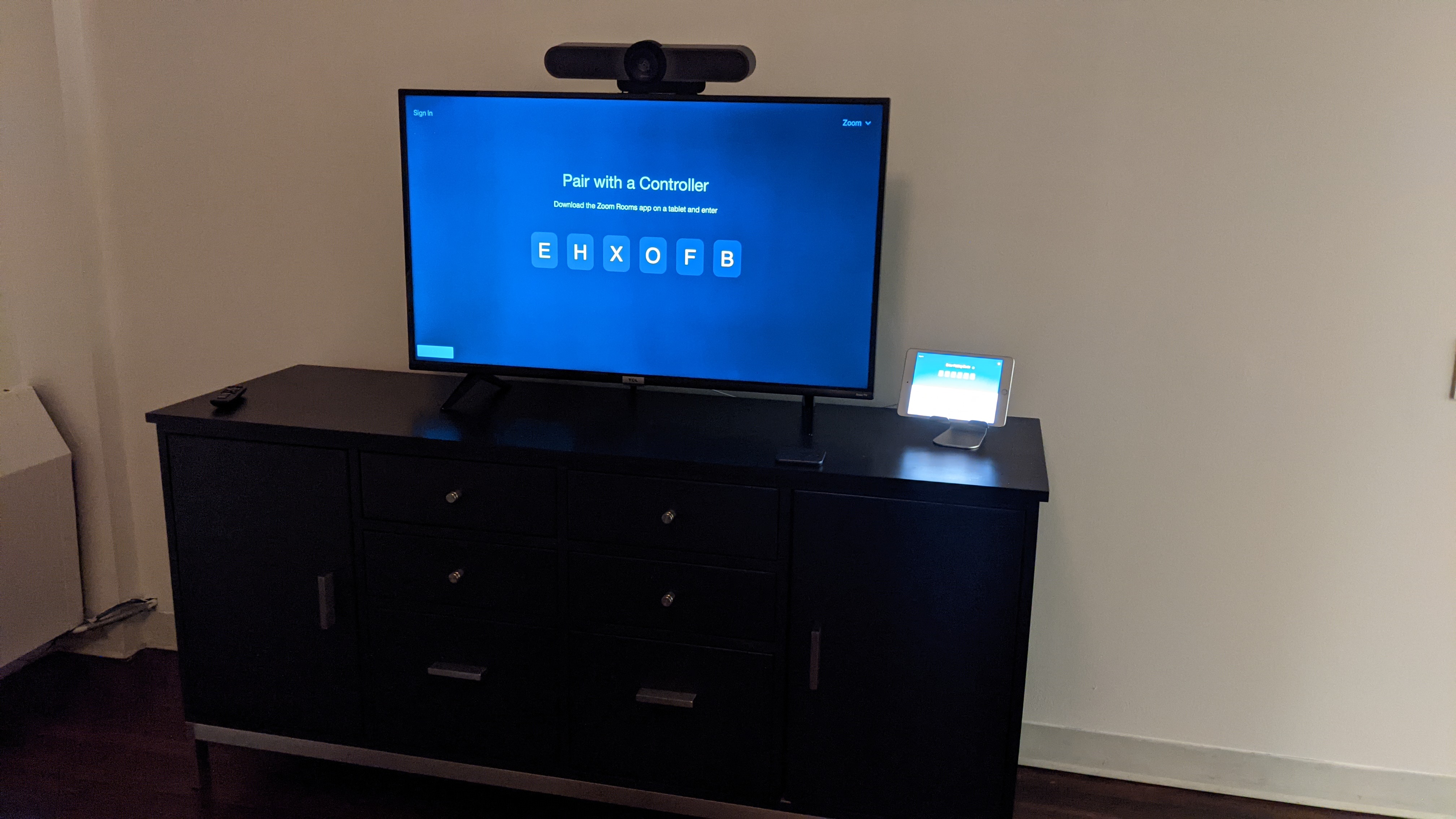 Zoom conference room system with camera bar and touch controller